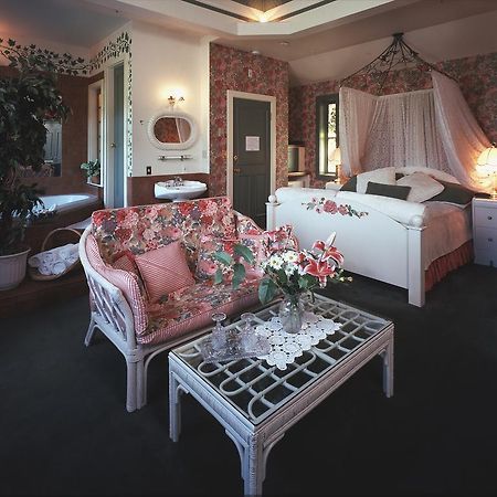 Humboldt House Bed & Breakfast Виктория Стая снимка