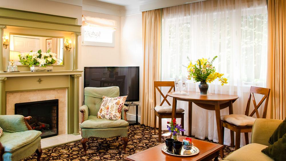 Humboldt House Bed & Breakfast Виктория Екстериор снимка
