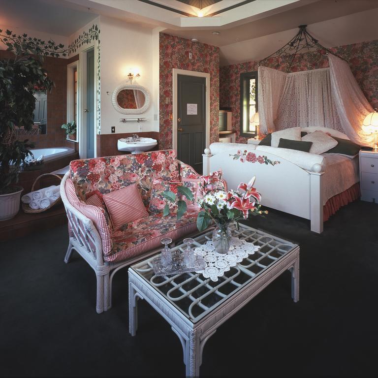 Humboldt House Bed & Breakfast Виктория Стая снимка